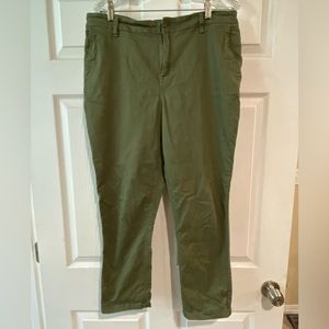 GAP green relaxed girlfriend chinos. Size 14.
